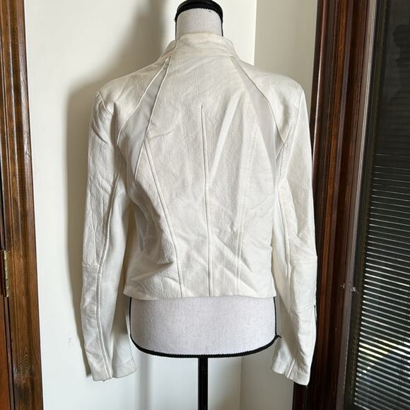 Blank NYC | White Mesh Detail Crepe Jacket Size L - Picture 5 of 13